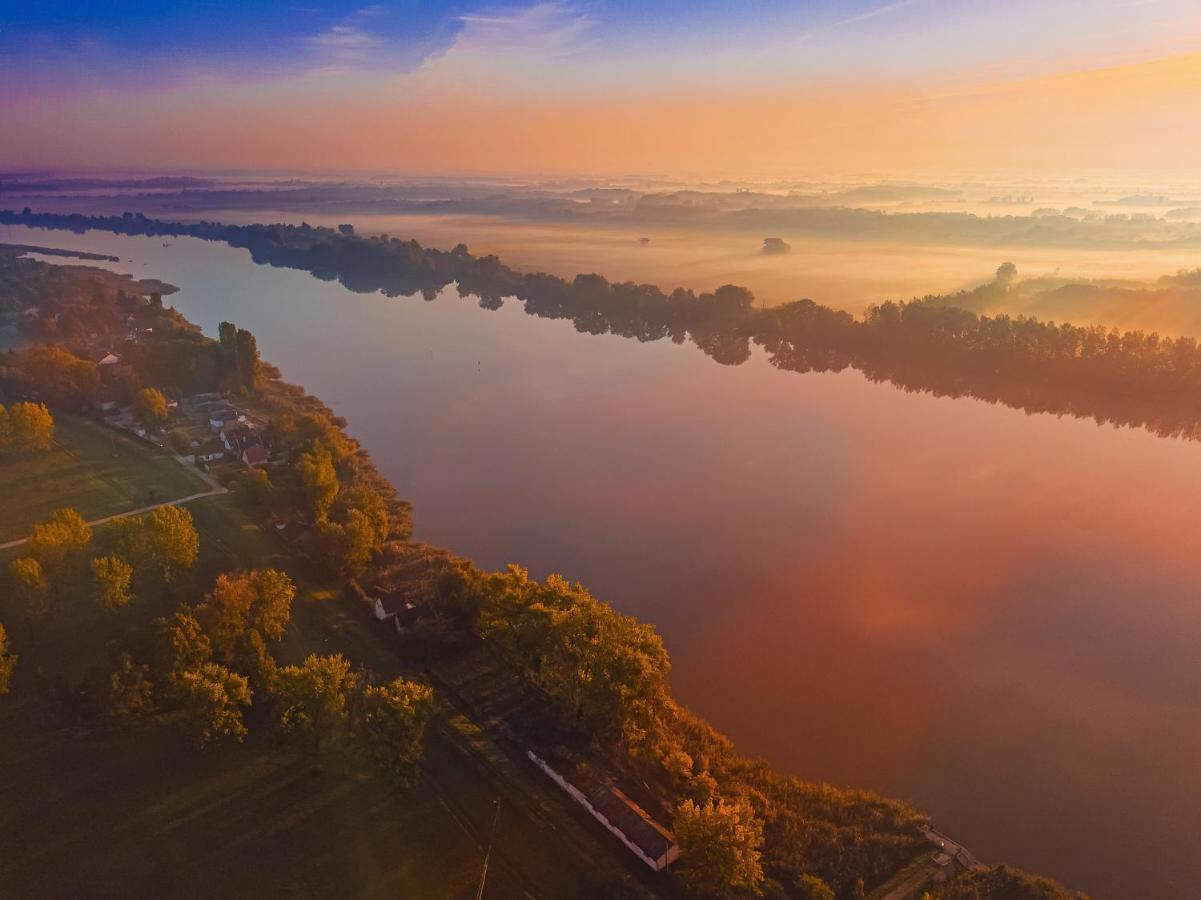 Martoni Resort & Restaurant Szigetszentmárton エクステリア 写真