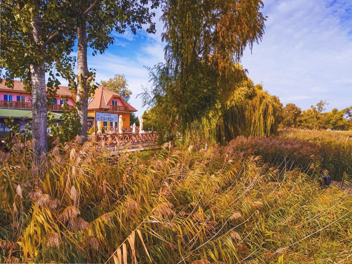 Martoni Resort & Restaurant Szigetszentmárton エクステリア 写真