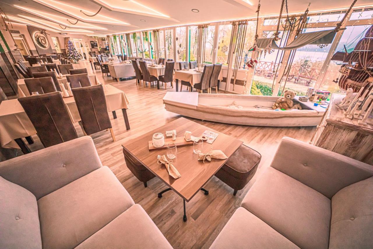 Martoni Resort & Restaurant Szigetszentmárton エクステリア 写真
